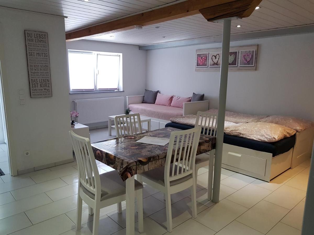 Ferienwohnung/Monteurzimmer Auf Dem Bauernhof Mörlenbach Eksteriør bilde
