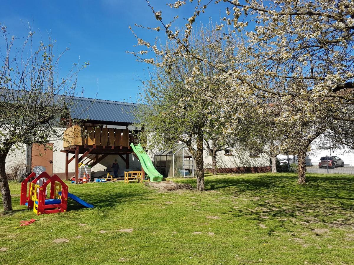 Ferienwohnung/Monteurzimmer Auf Dem Bauernhof Mörlenbach Eksteriør bilde