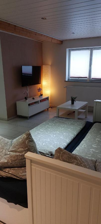 Ferienwohnung/Monteurzimmer Auf Dem Bauernhof Mörlenbach Eksteriør bilde