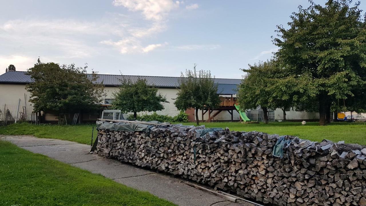 Ferienwohnung/Monteurzimmer Auf Dem Bauernhof Mörlenbach Eksteriør bilde